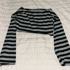 Romwe black and white stripped half crop top